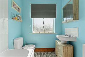 Photo 27- click for photo gallery